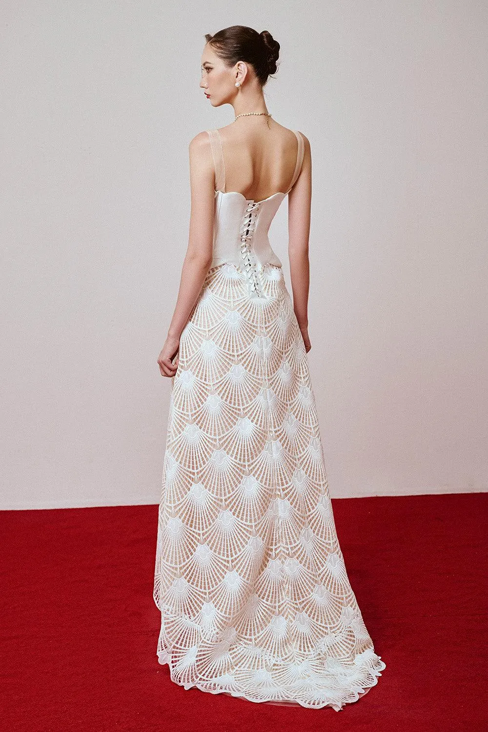 Mussel Asymmetric Sleeveless Lace High-low Dress